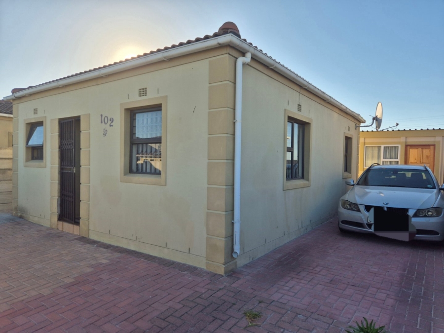 2 Bedroom Property for Sale in Montclair Western Cape